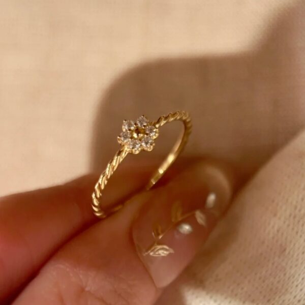 Golden Three Dimensional Zircon-inlaid Mini Flower Twist Rope Ring French Retro Style Open Ring Women's Copper Fashion Ring