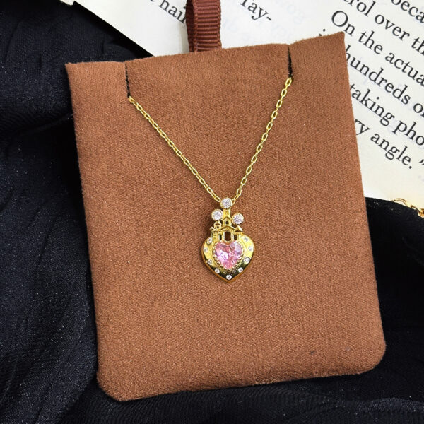 French Romantic Dreamy Heart Castle Copper Necklace Light Luxury Fashion High End Niche Sweet Clavicle Fashion Jewelry