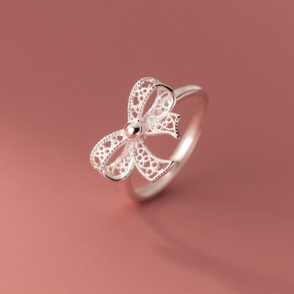 New High End Copper Lace Bow Ring Elegant Fashionable Small Scale Design Exquisite Wedding Gift Finger Ring Accessory Wholesale