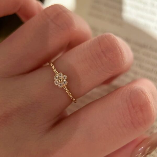 Golden Three Dimensional Zircon-inlaid Mini Flower Twist Rope Ring French Retro Style Open Ring Women's Copper Fashion Ring