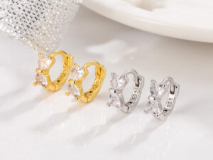 详情-1 Exquisite Versatile Bow Zircon Iron Hoop Earrings for Women Niche High End Design Fashionable Sweet Fashion Earrings